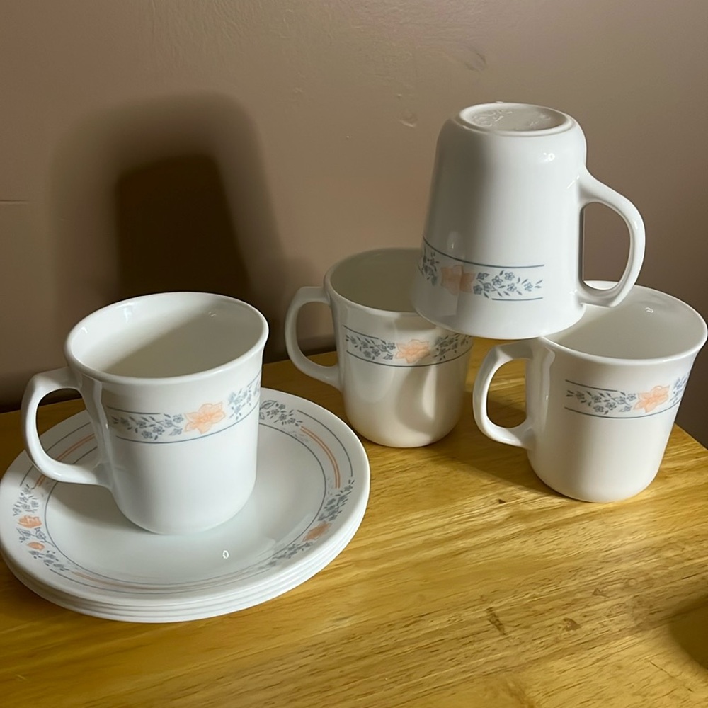 😄Vintage Apricot Grove  mugs and plates